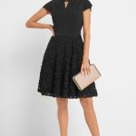 Čierne čipkované popolnočné šaty krátke
